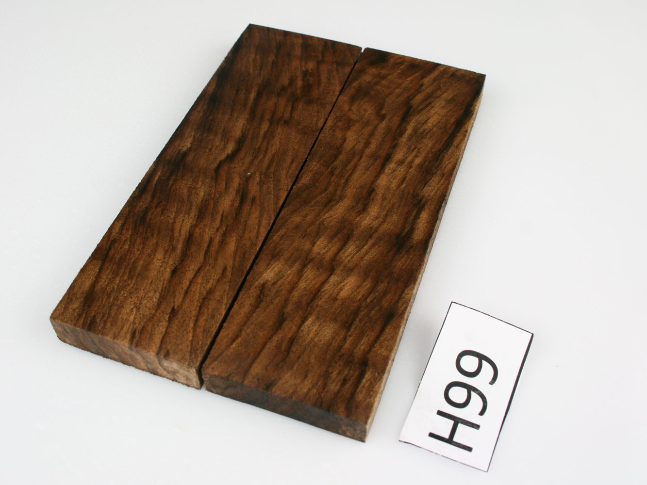 H99 - Messergriffschalen