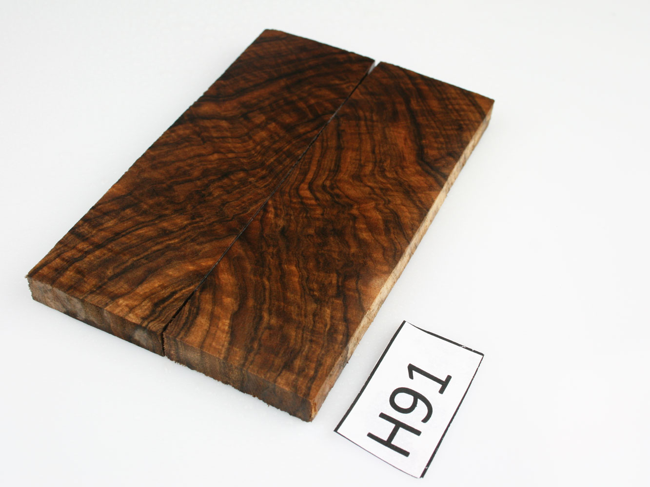 H91 - Messergriffschalen